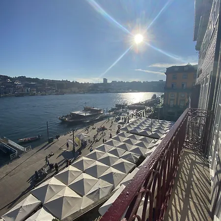 リバー アパートホテル 4*