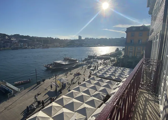 River Ξενοδοχείο με διαμερίσματα 4*